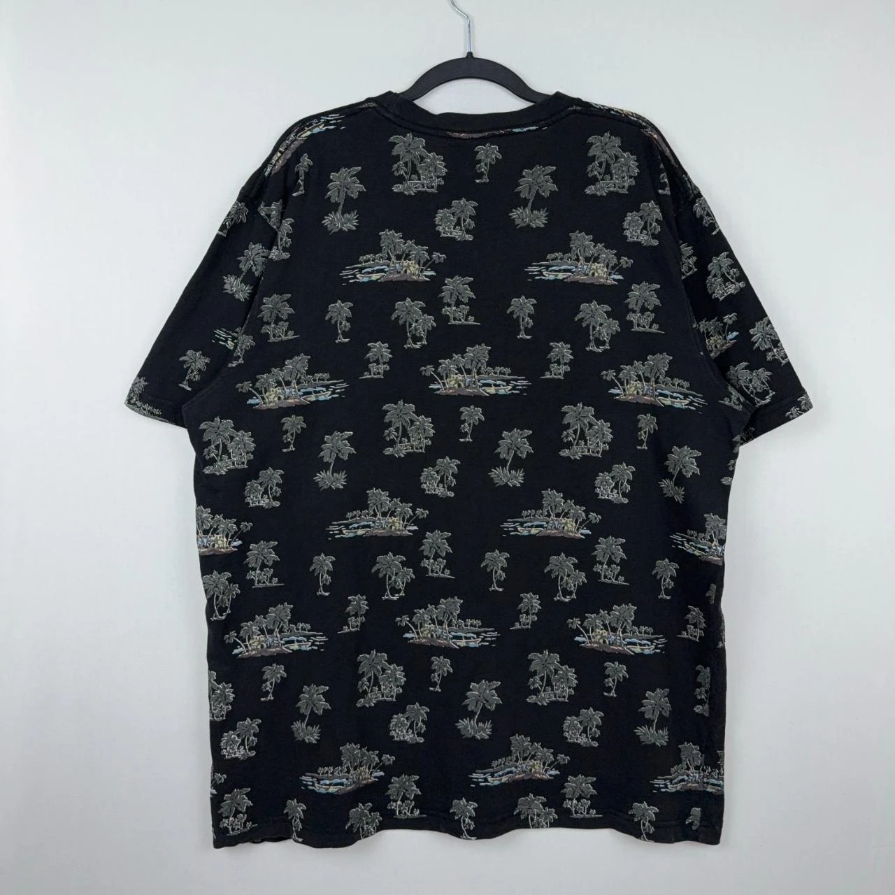 Iconic Soul Tropical All Over Print Tee Shirt – photo 2